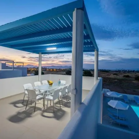 Xenos 5 With A Private Pool Near The Sea