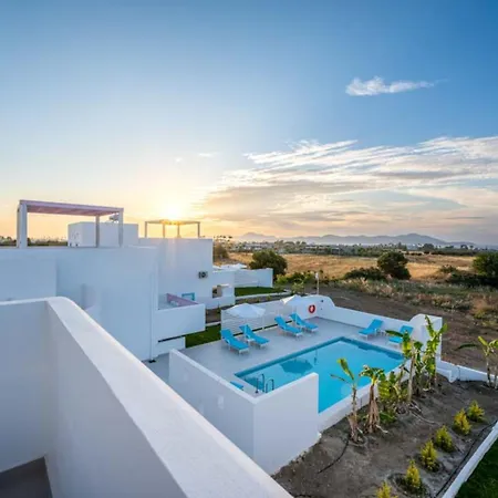 Xenos 5 With A Private Pool Near The Sea *