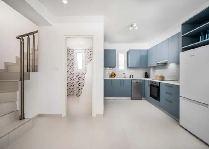 Villa Xenos 5 With A Private Pool Near The Sea