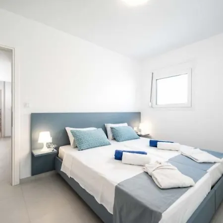 Xenos 5 With A Private Pool Near The Sea 빌라 Tigaki