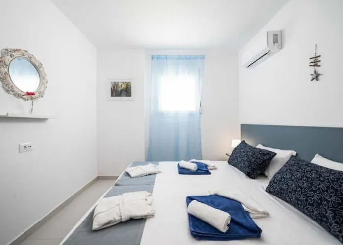 Xenos 5 With A Private Pool Near The Sea فيلة Tigaki