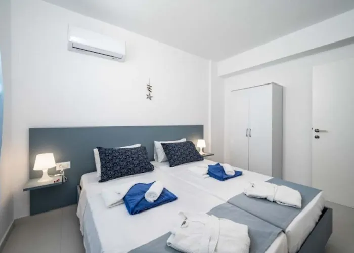 Xenos 5 With A Private Pool Near The Sea Tigaki