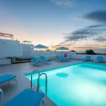 Xenos 5 With A Private Pool Near The Sea * Tigaki