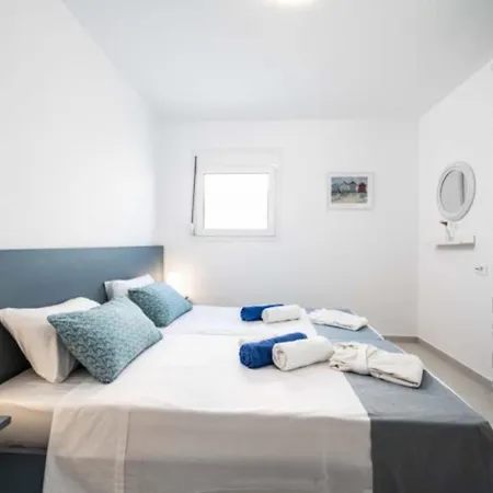 Xenos 5 With A Private Pool Near The Sea Villa Tigaki
