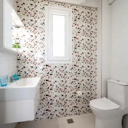 فيلة Xenos 5 With A Private Pool Near The Sea *