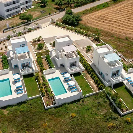 فيلة Xenos 5 With A Private Pool Near The Sea