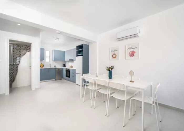 Xenos 5 With A Private Pool Near The Sea *