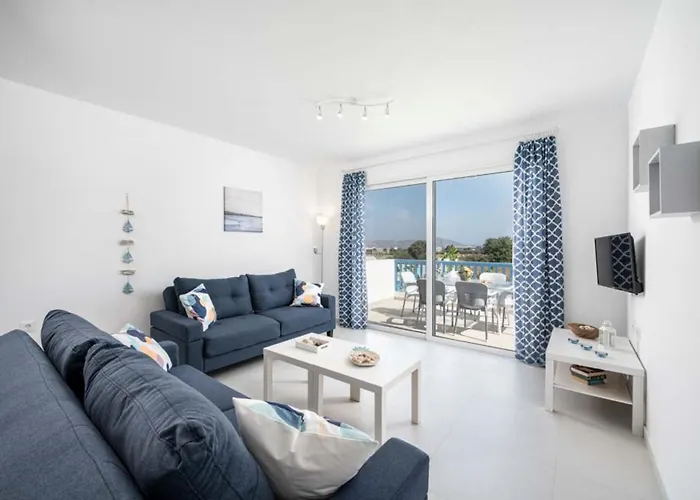 Xenos 5 With A Private Pool Near The Sea Vilă *