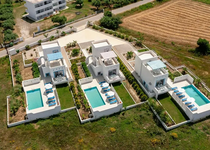 Vilă Xenos 5 With A Private Pool Near The Sea
